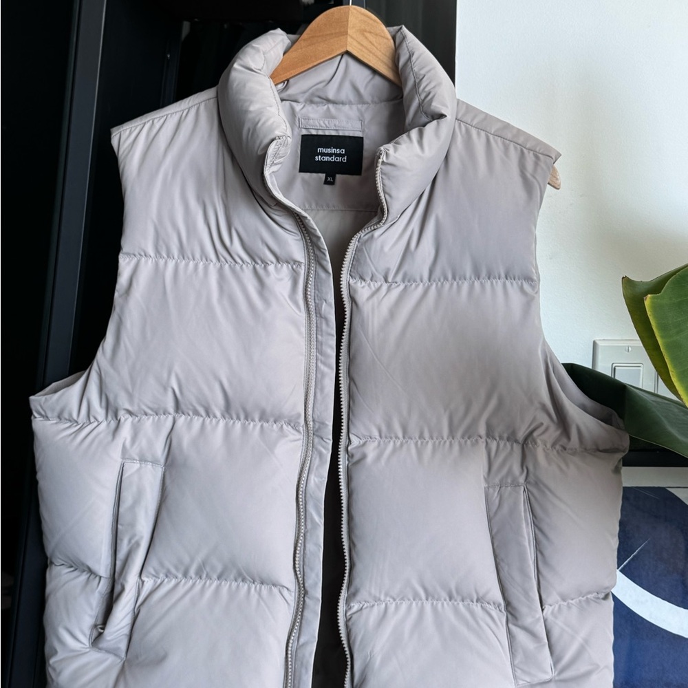 Musinsa Standard Unisex DOWN PUFFER VEST [LIGHT BEIGE]